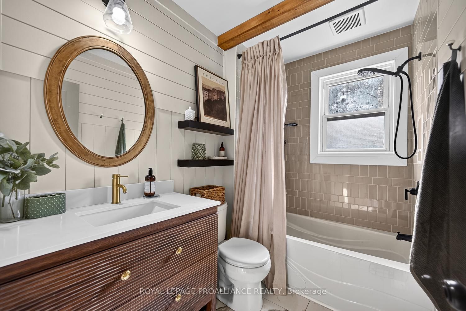 304 Oxford Avenue Property Photo 14
