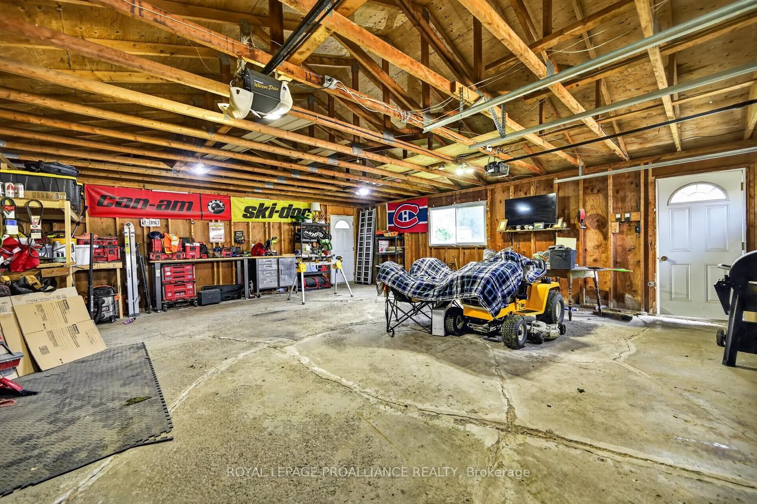 304 Oxford Avenue Property Photo 19