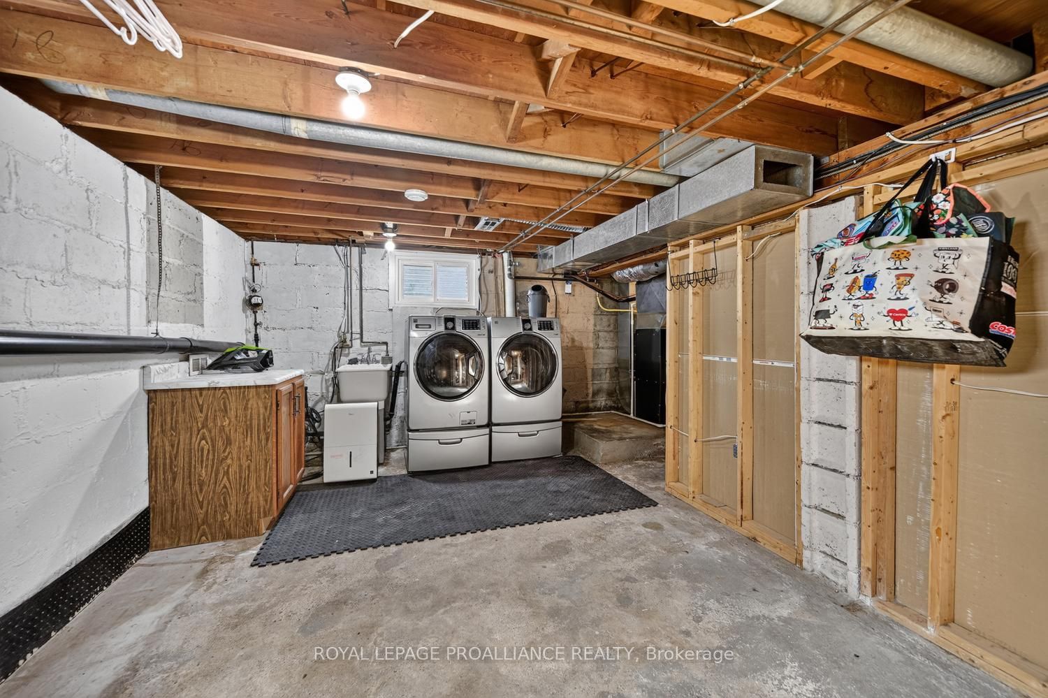 304 Oxford Avenue Property Photo 20
