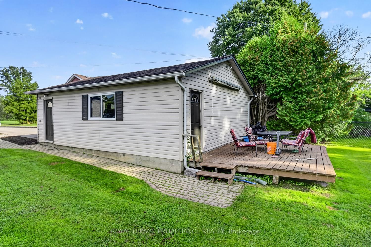 304 Oxford Avenue Property Photo 24