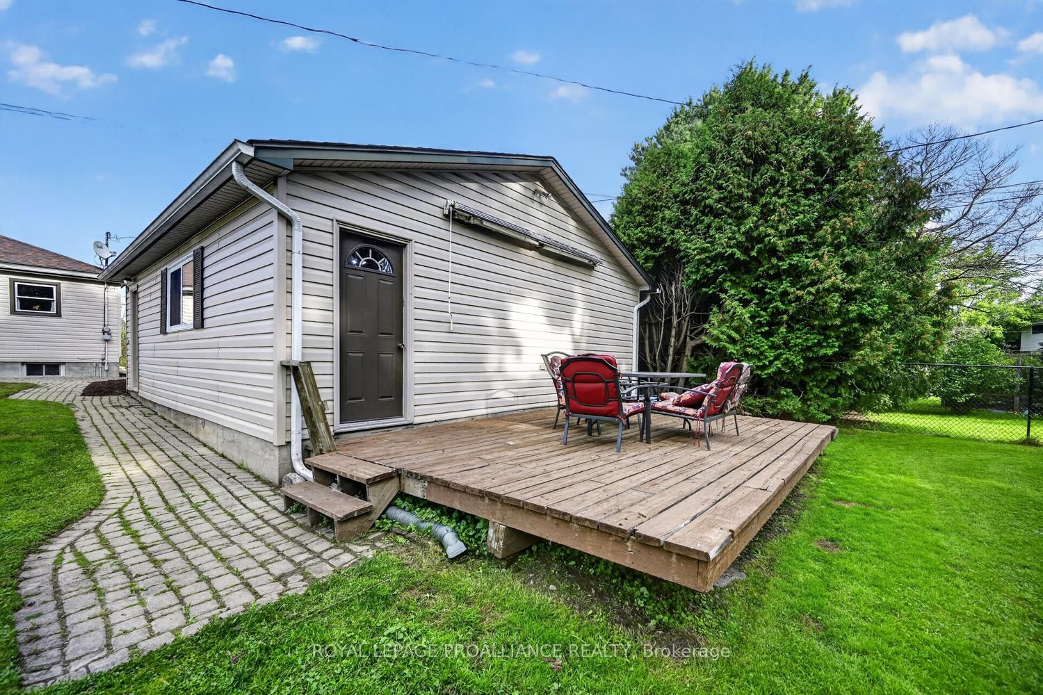 304 Oxford Avenue Property Photo 26