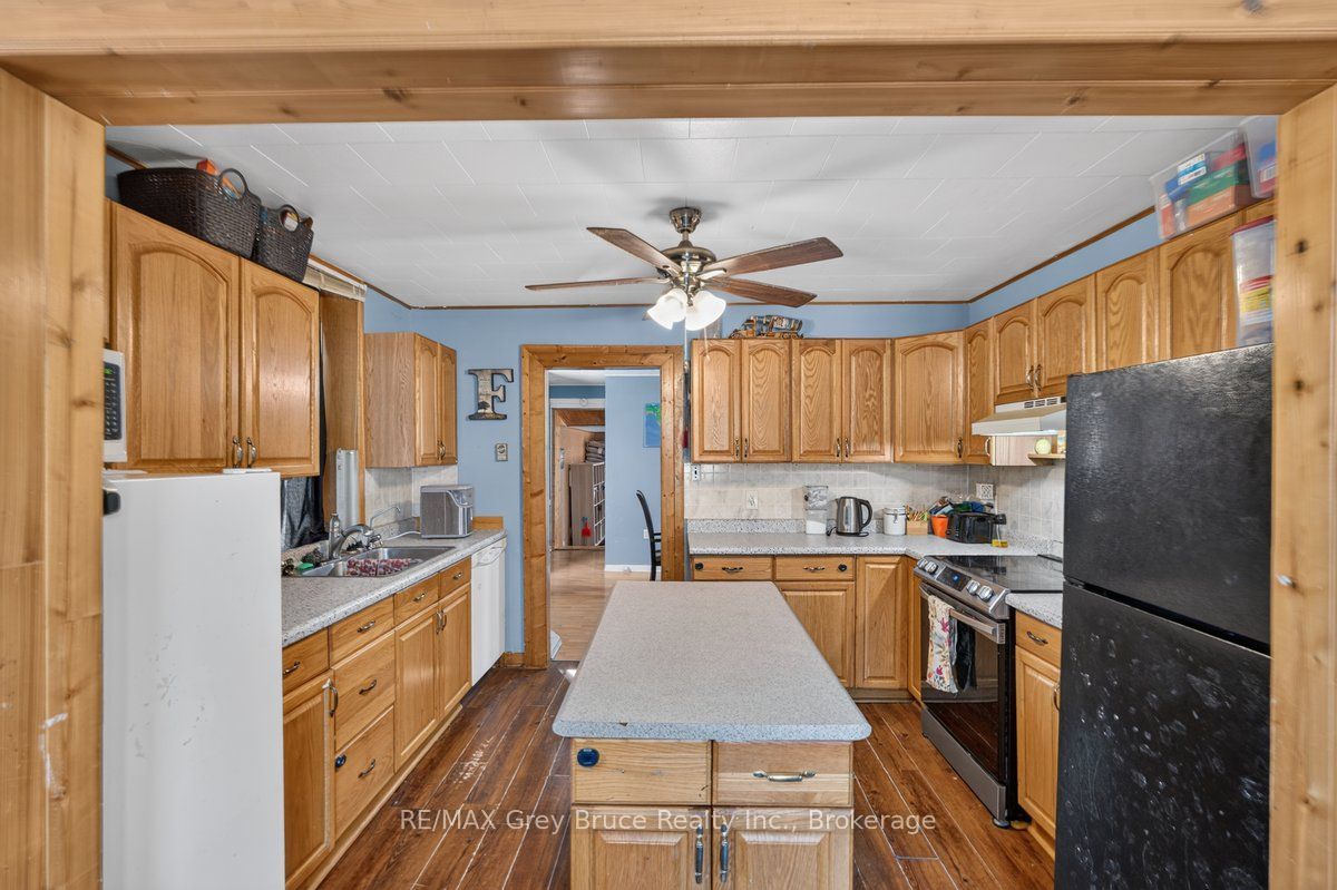 14 N Main Street Property Photo 5