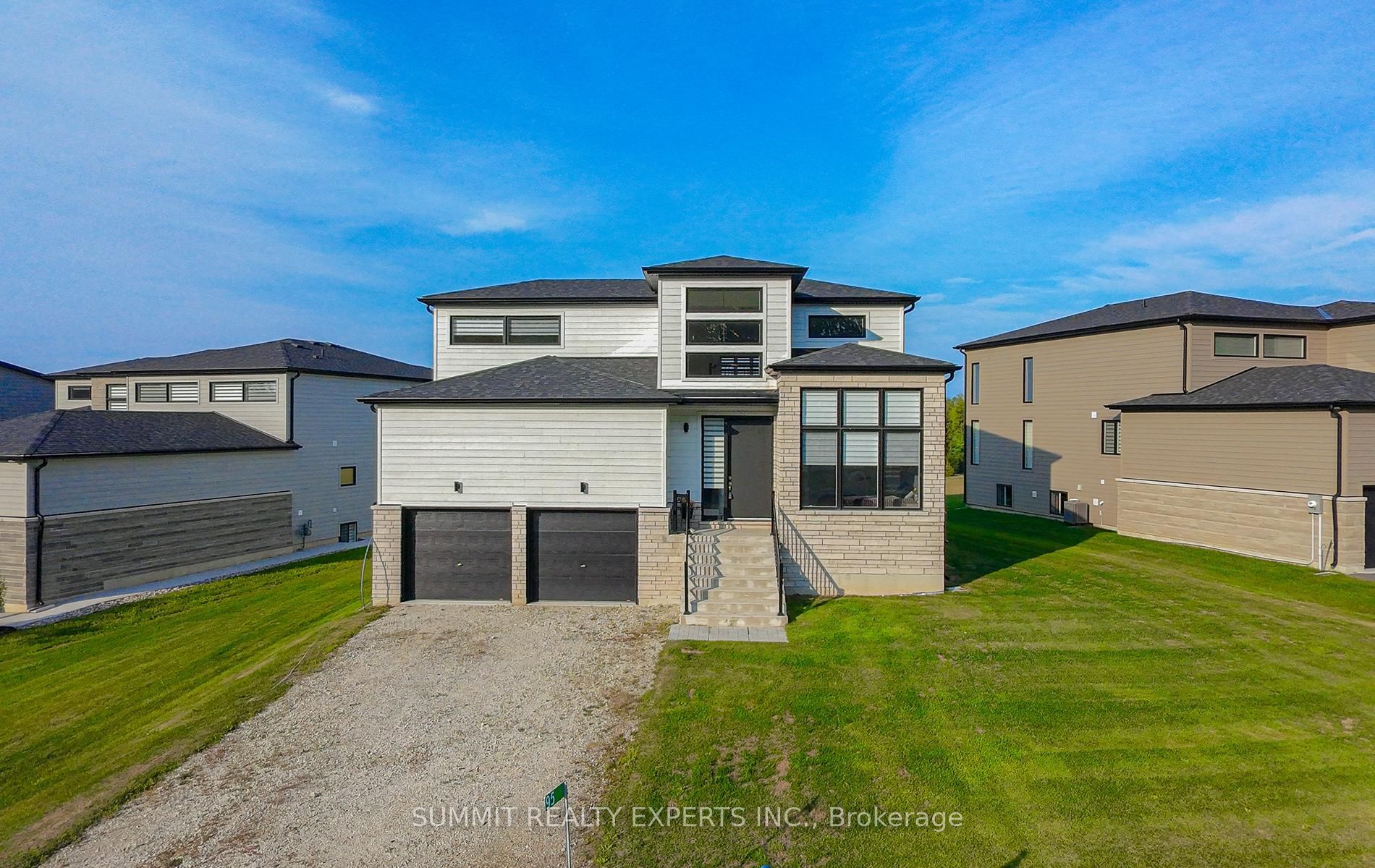 95 Goldie Court Property Photo 1