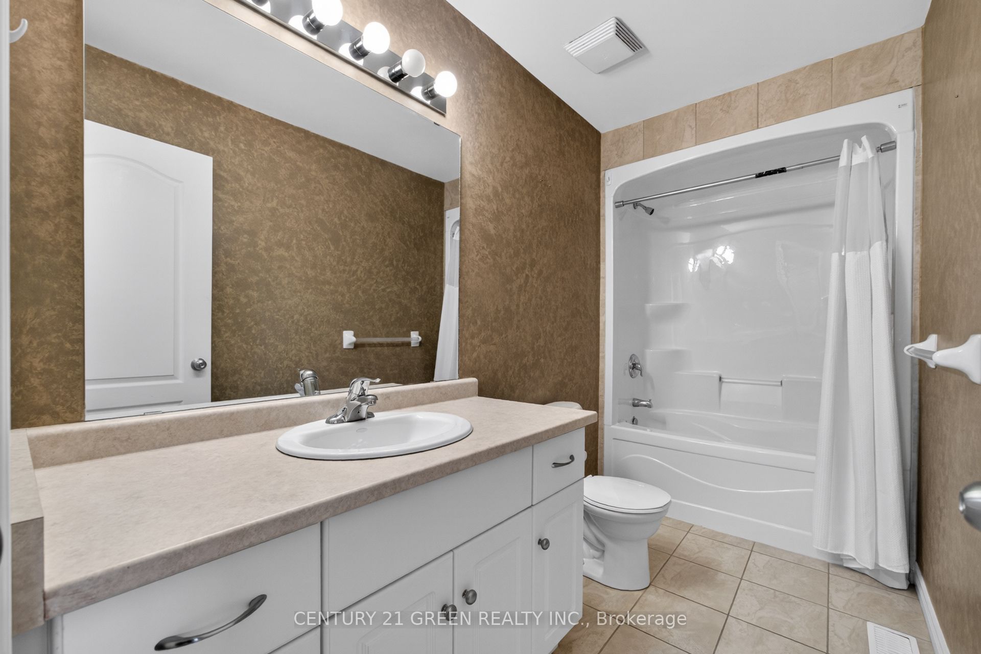18 Palacebeach Trail Property Photo 34