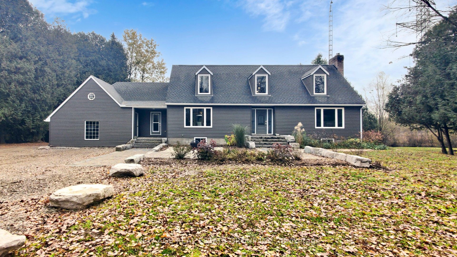 9045 Sideroad 17 Property Photo 1