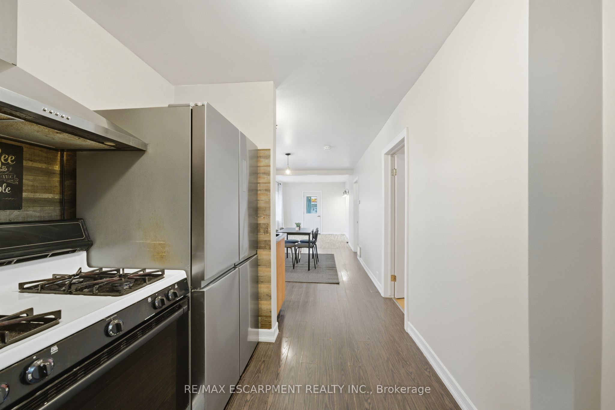 107 Broadway Street Property Photo 15