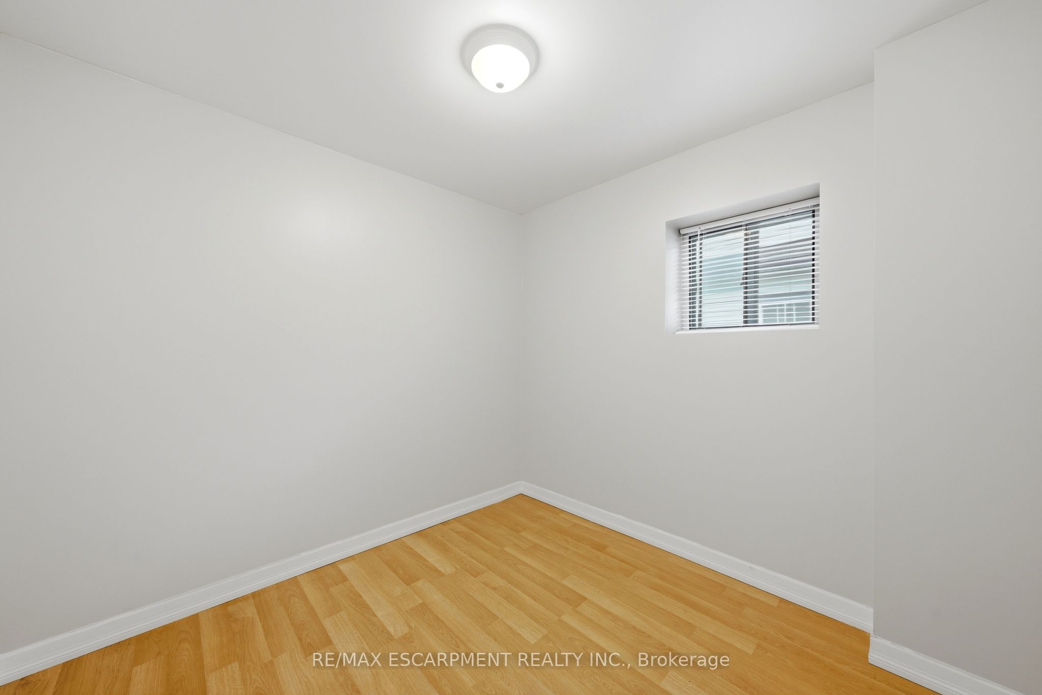 107 Broadway Street Property Photo 19