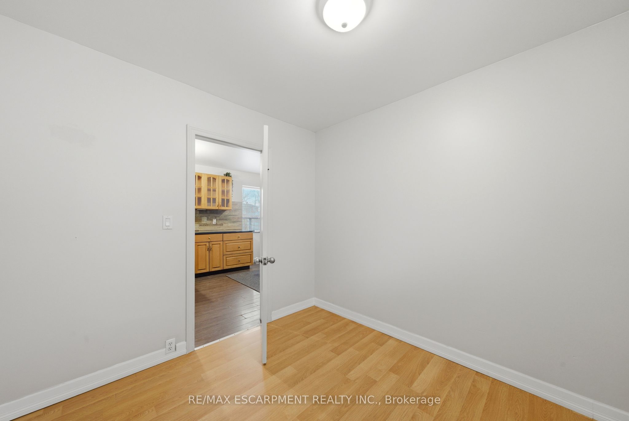 107 Broadway Street Property Photo 20
