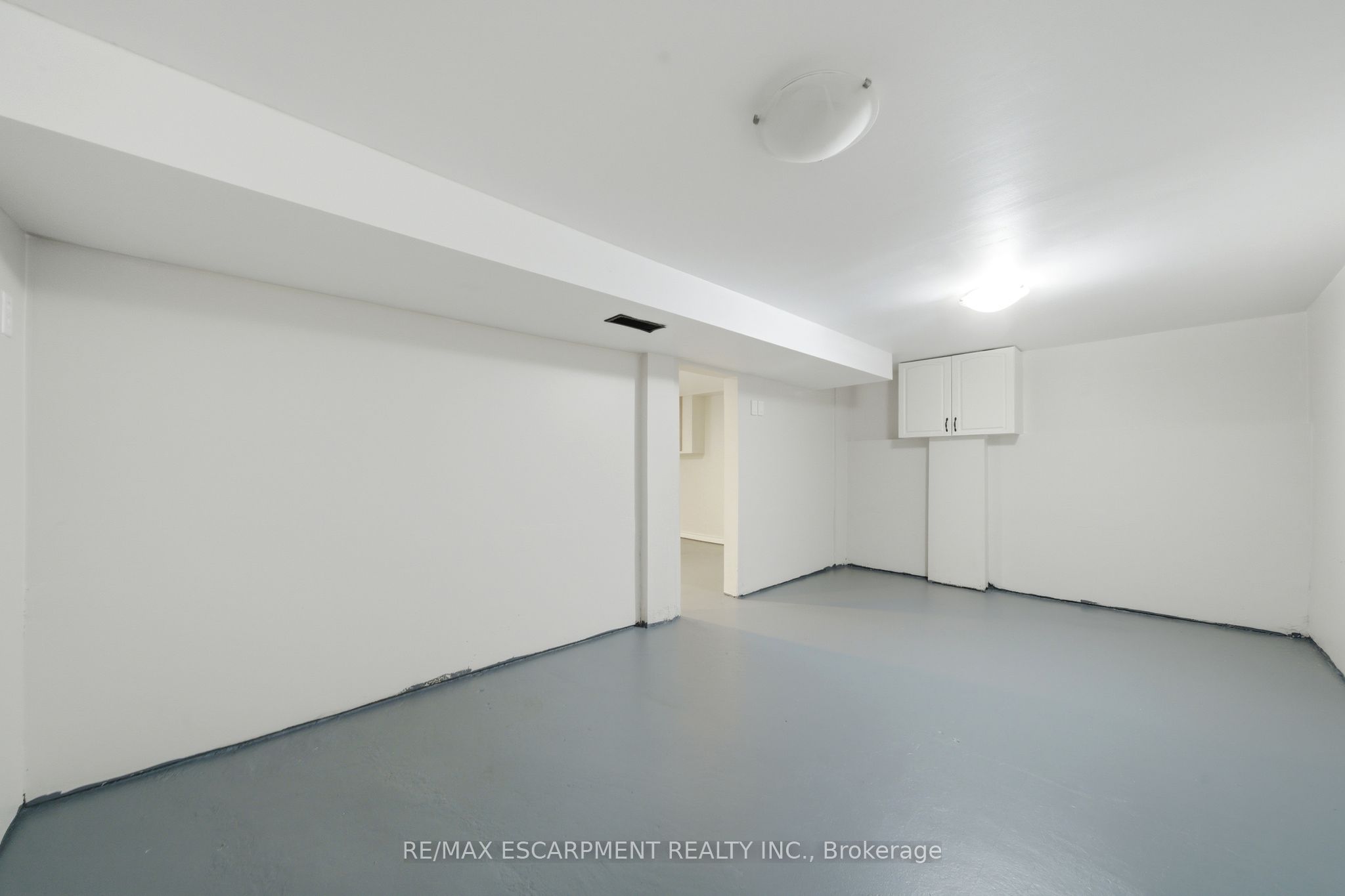 107 Broadway Street Property Photo 27