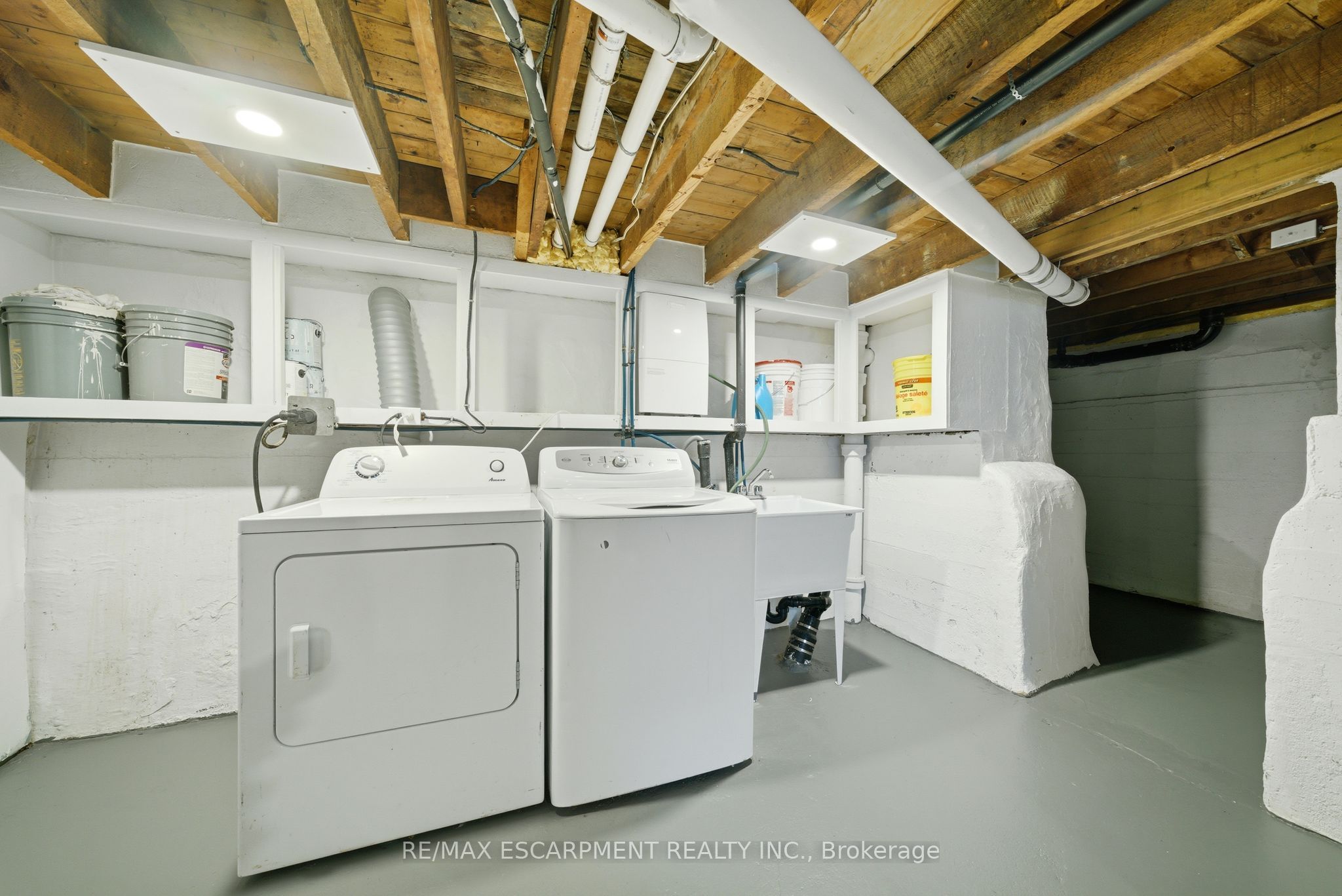 107 Broadway Street Property Photo 28