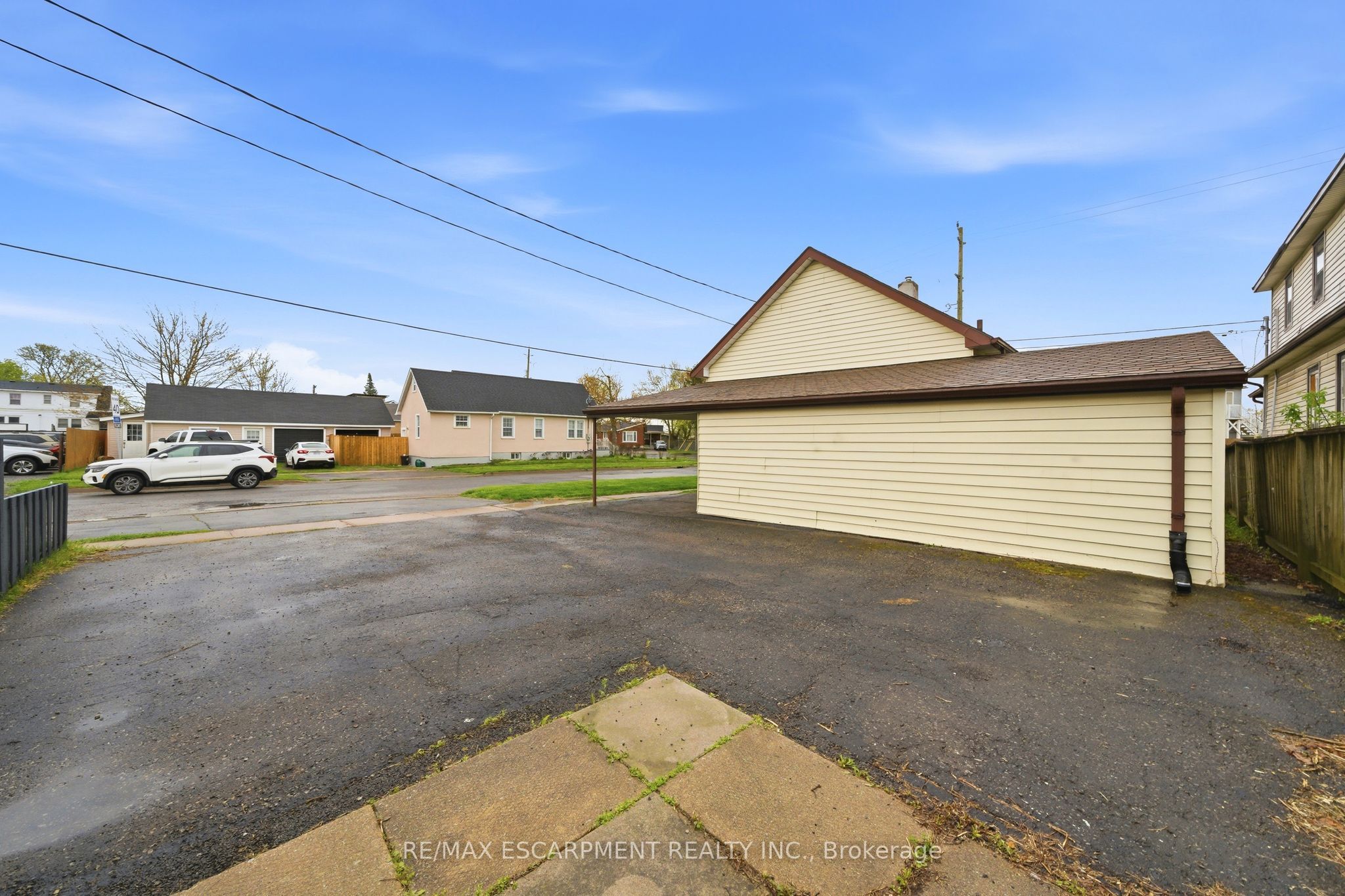 107 Broadway Street Property Photo 30