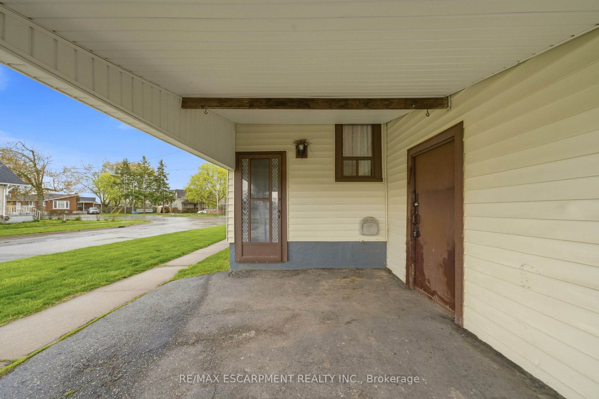 107 Broadway Street Property Photo 33