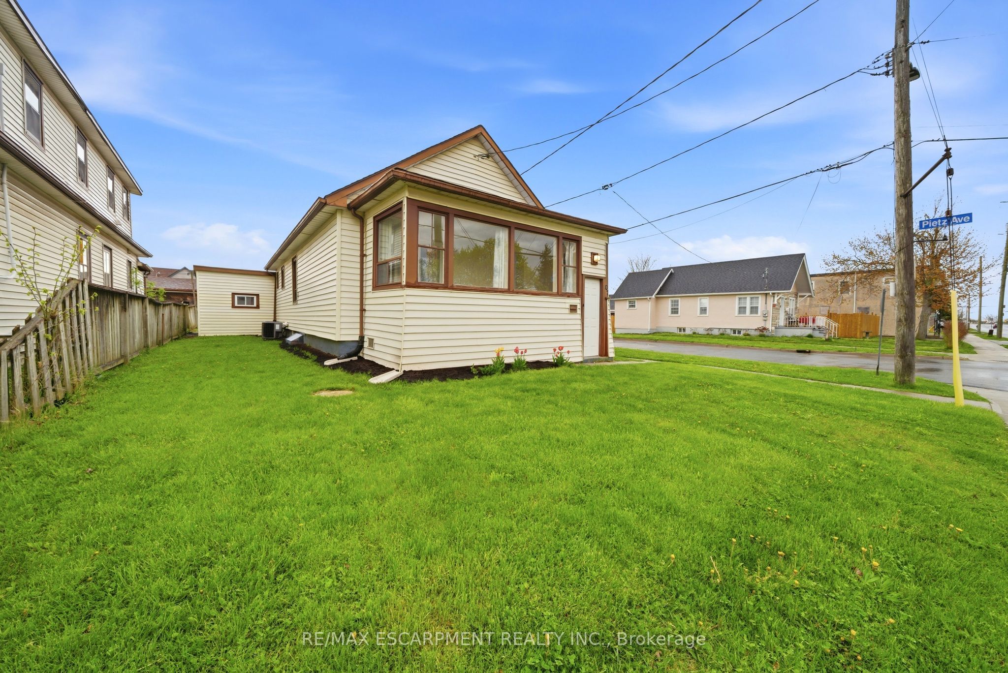 107 Broadway Street Property Photo 35