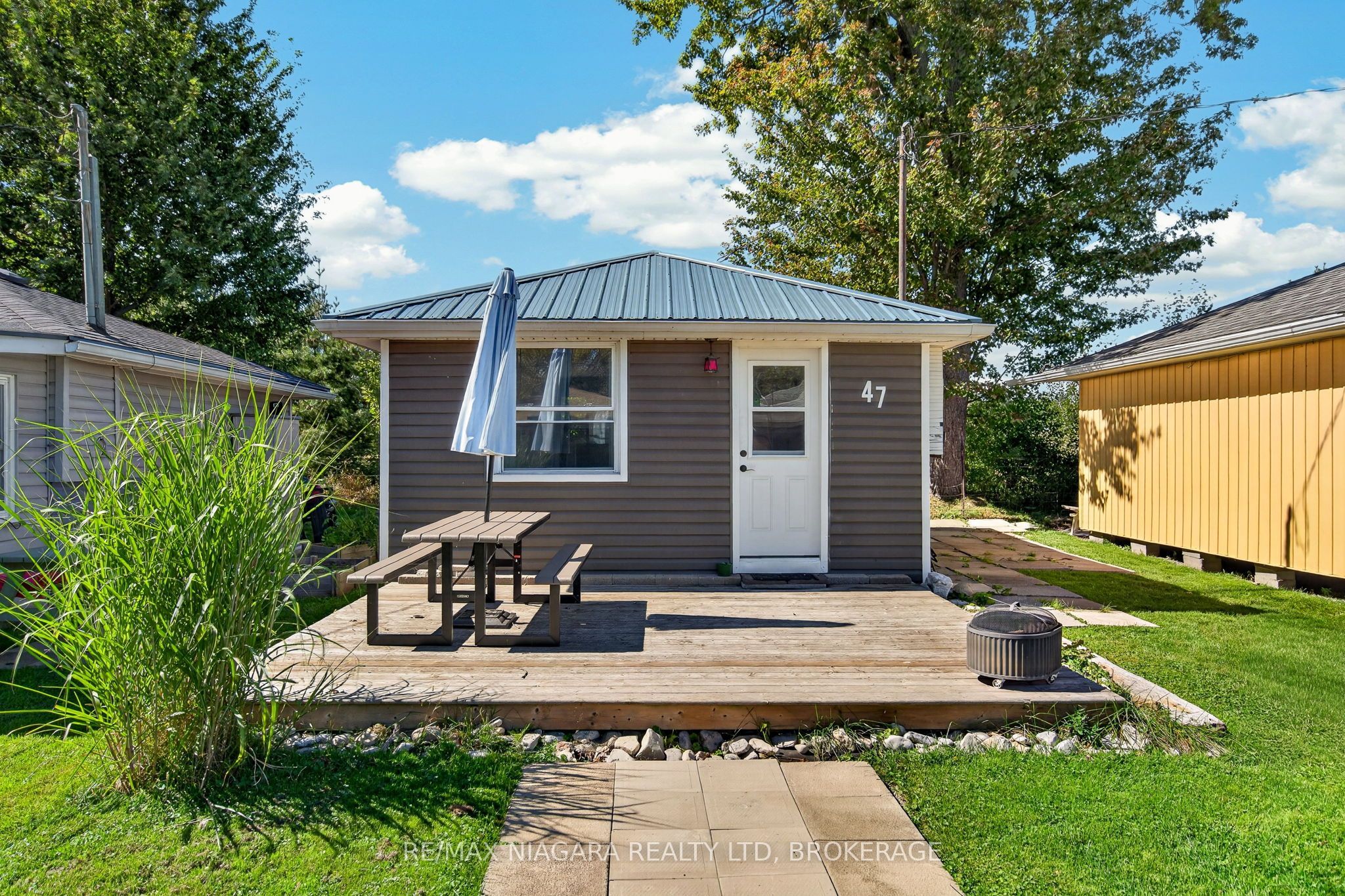11046 Lakeshore Road 47 Property Photo 1