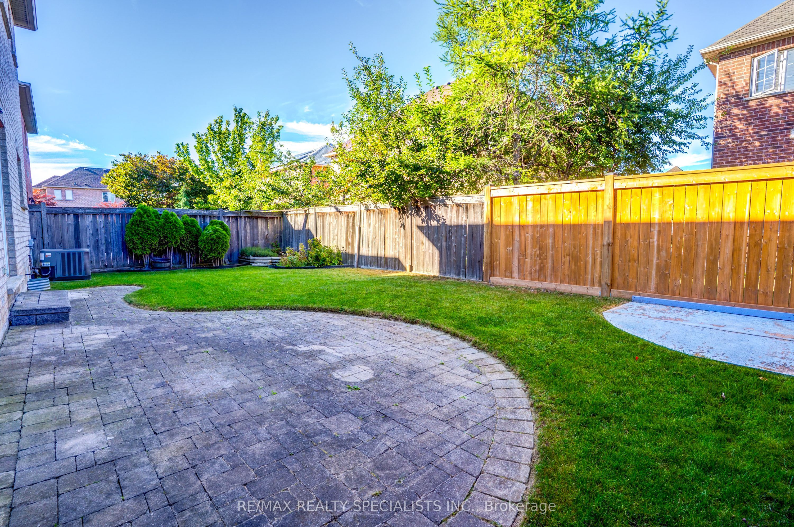 7 Kingspoint Circle Property Photo 38