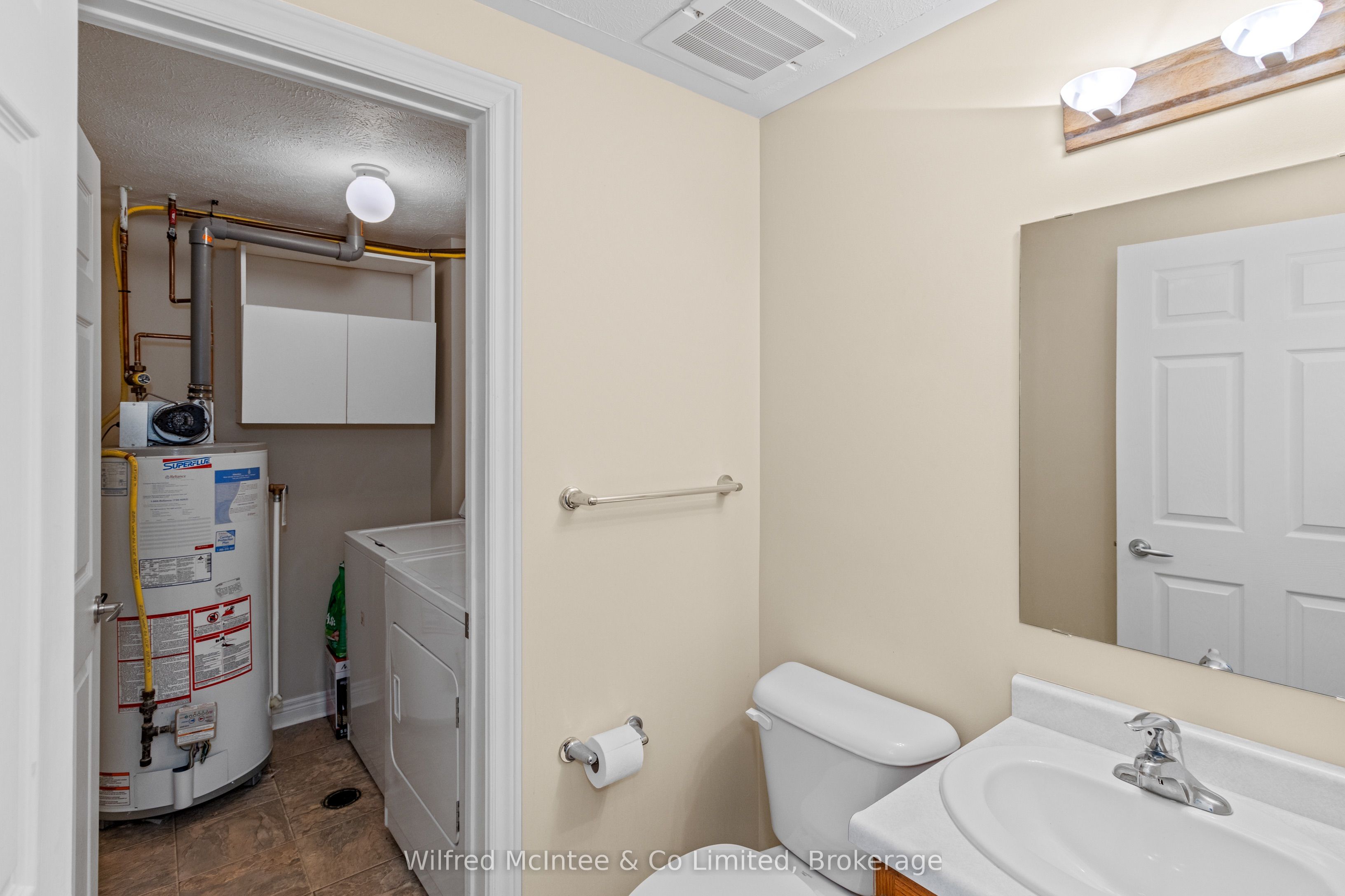 125 William Street N 406 Property Photo 24