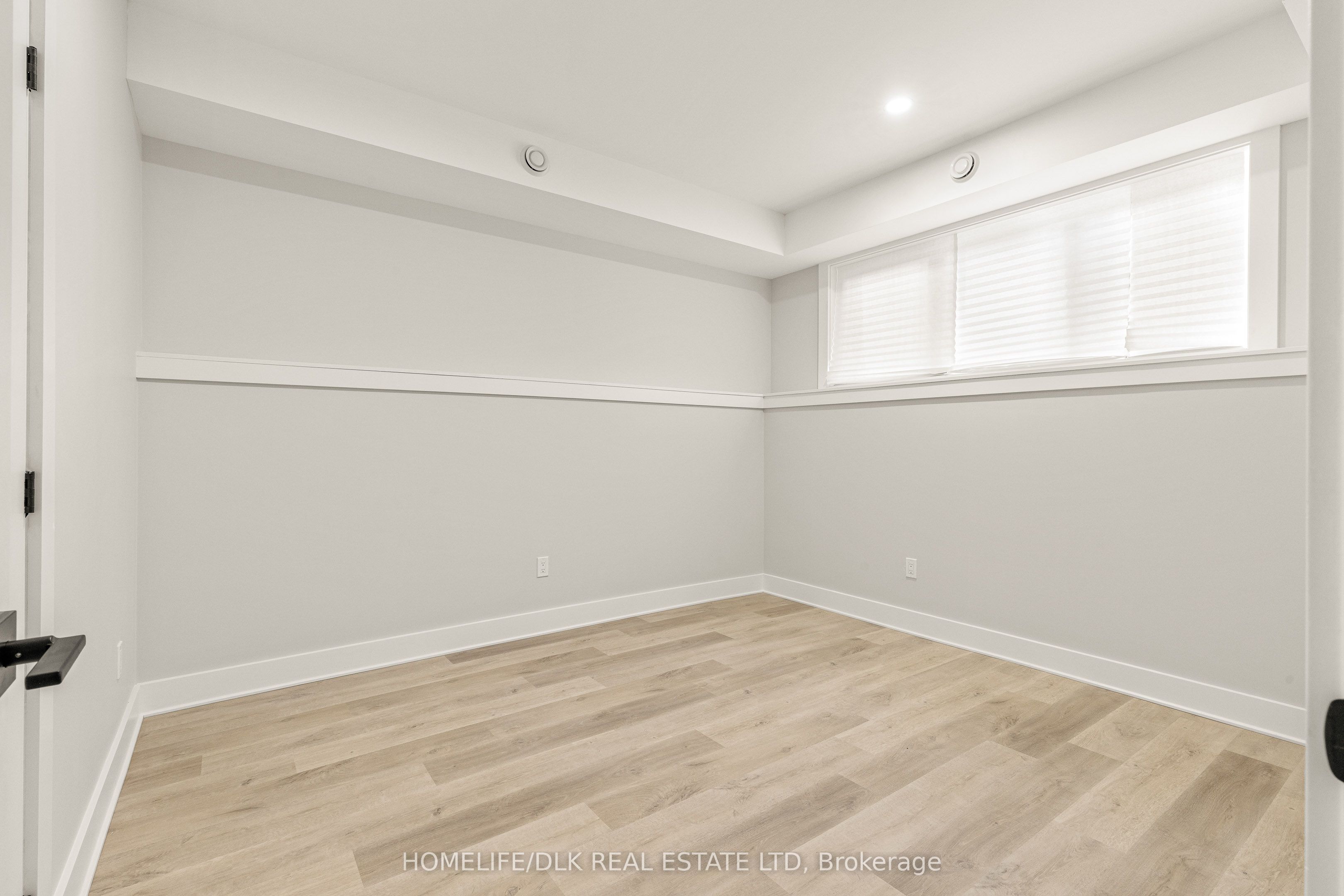 5 Queen Street Property Photo 16
