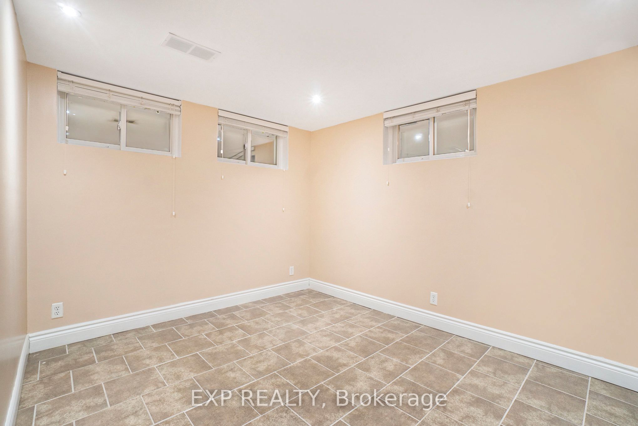 2024 Othello Avenue Property Photo 21