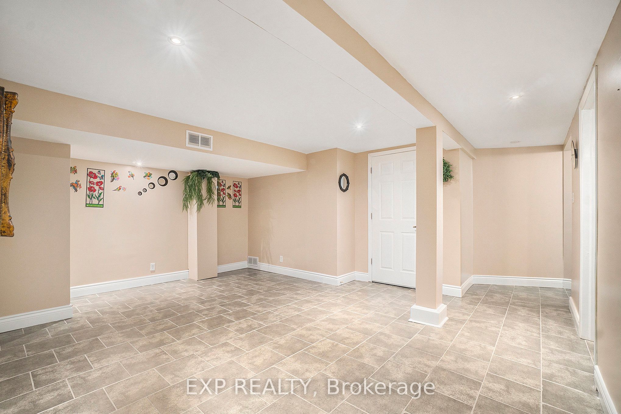 2024 Othello Avenue Property Photo 24