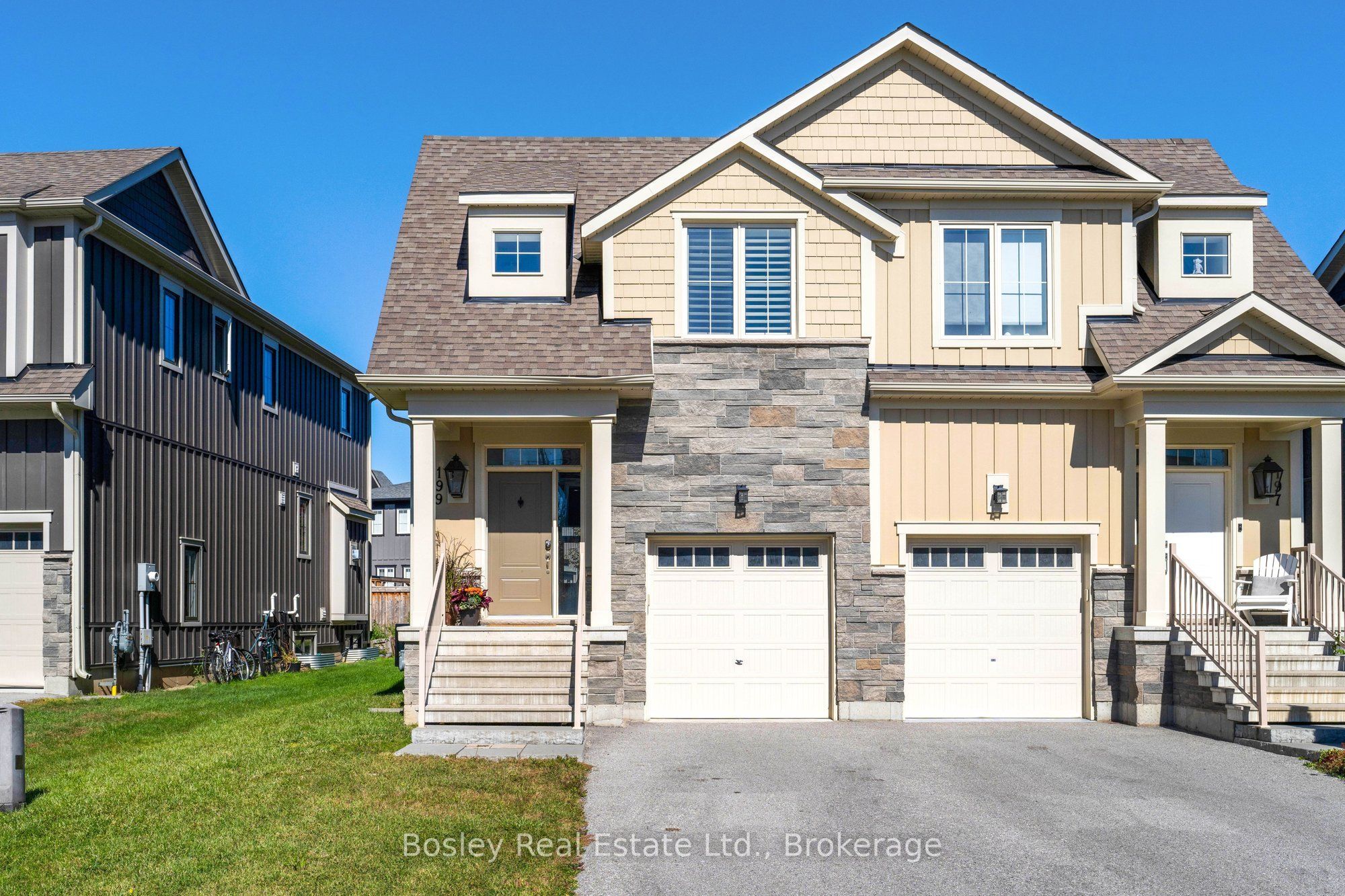 199 Yellow Birch Crescent Property Photo 1