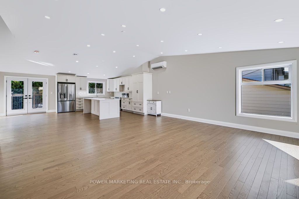 22 Parkglen Drive Property Photo 9