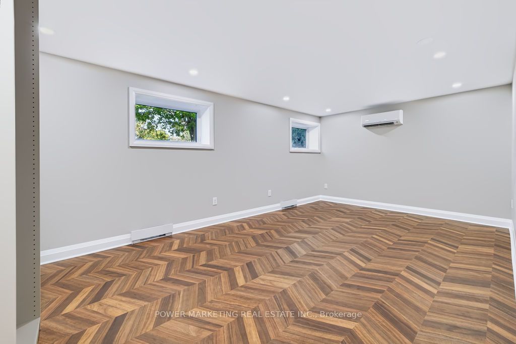 22 Parkglen Drive Property Photo 38