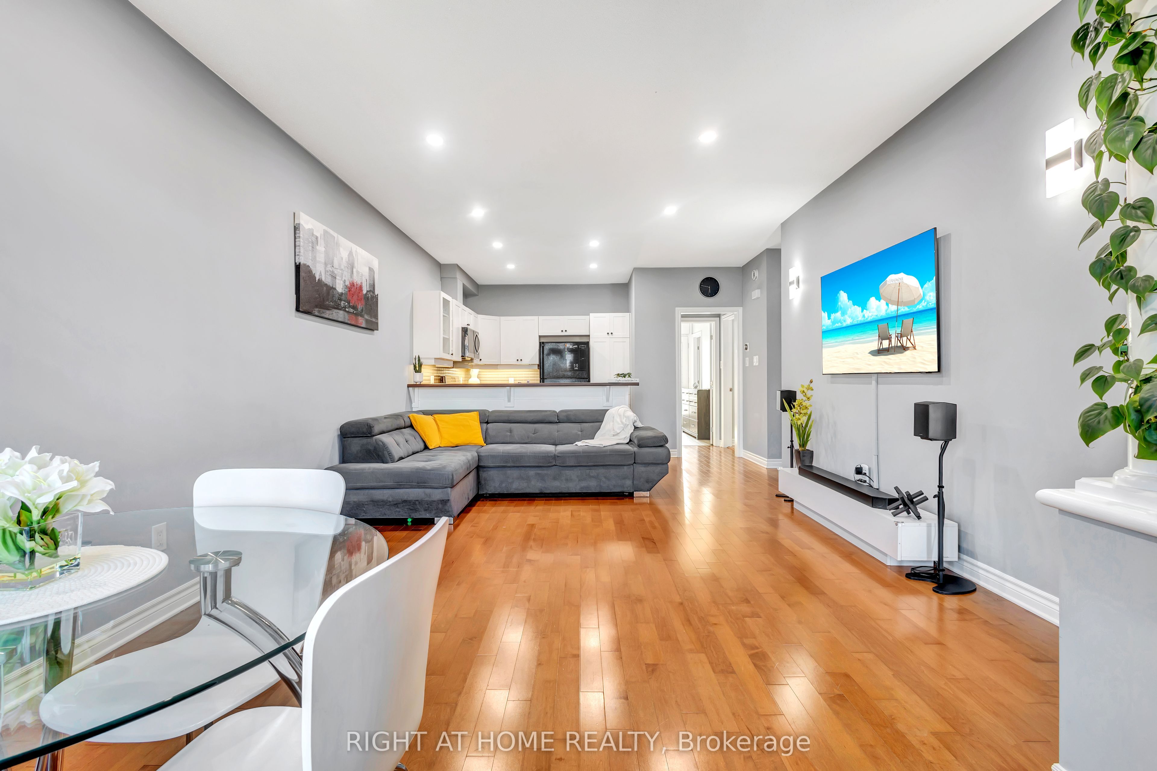 314 Royal Fern Way Property Photo 4