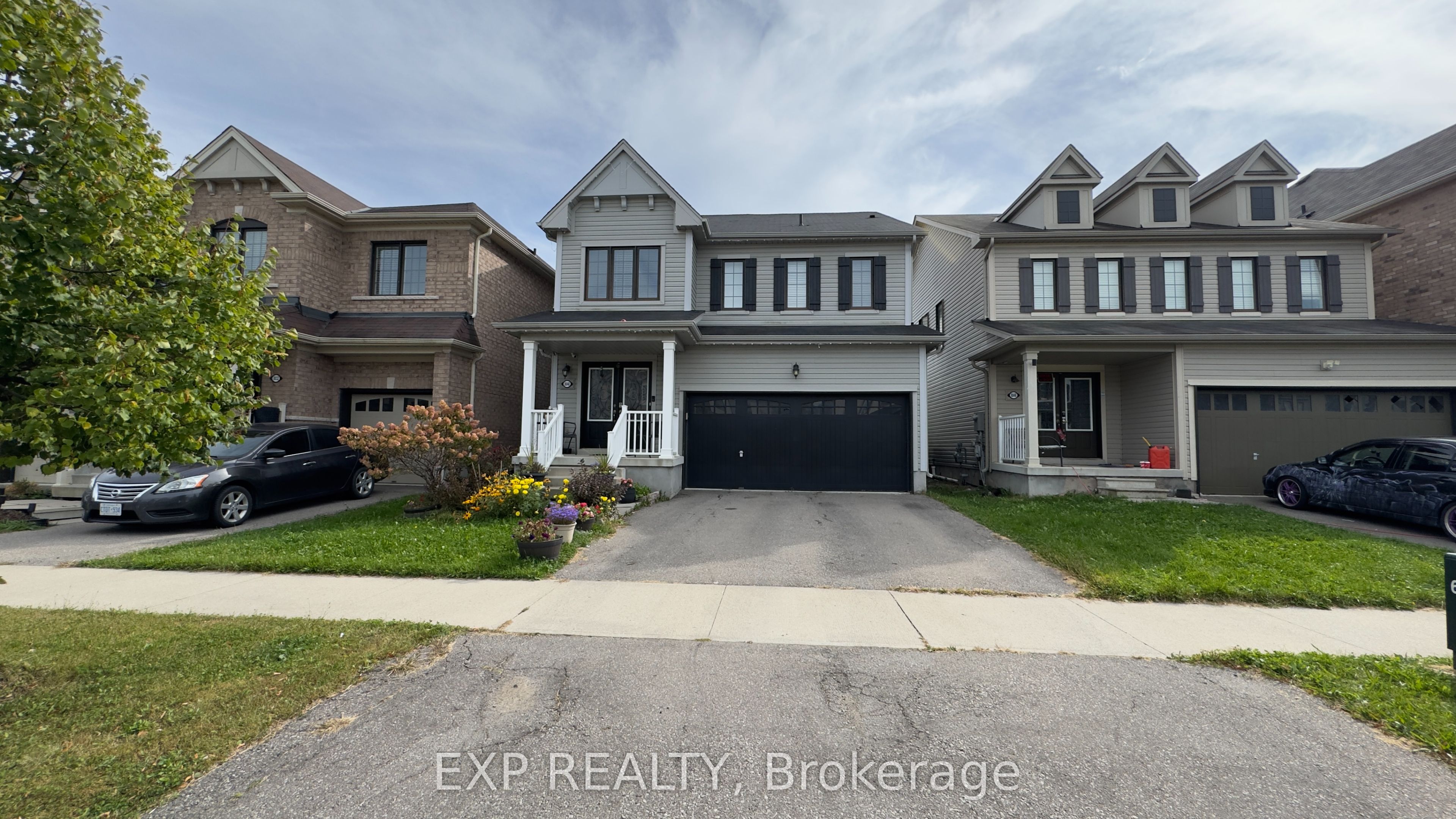 8040 Blue Ash Lane Property Photo 4