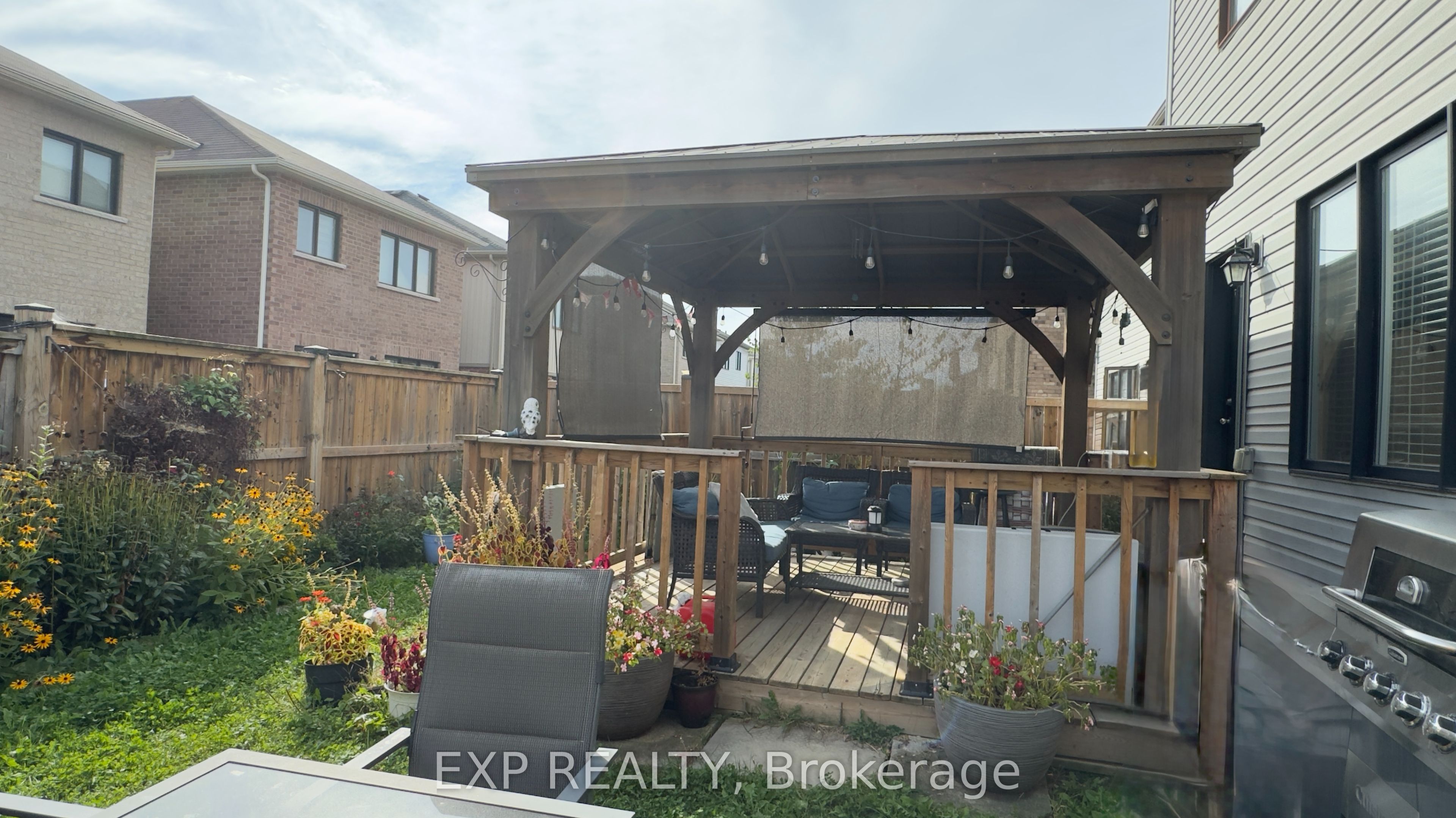 8040 Blue Ash Lane Property Photo 32