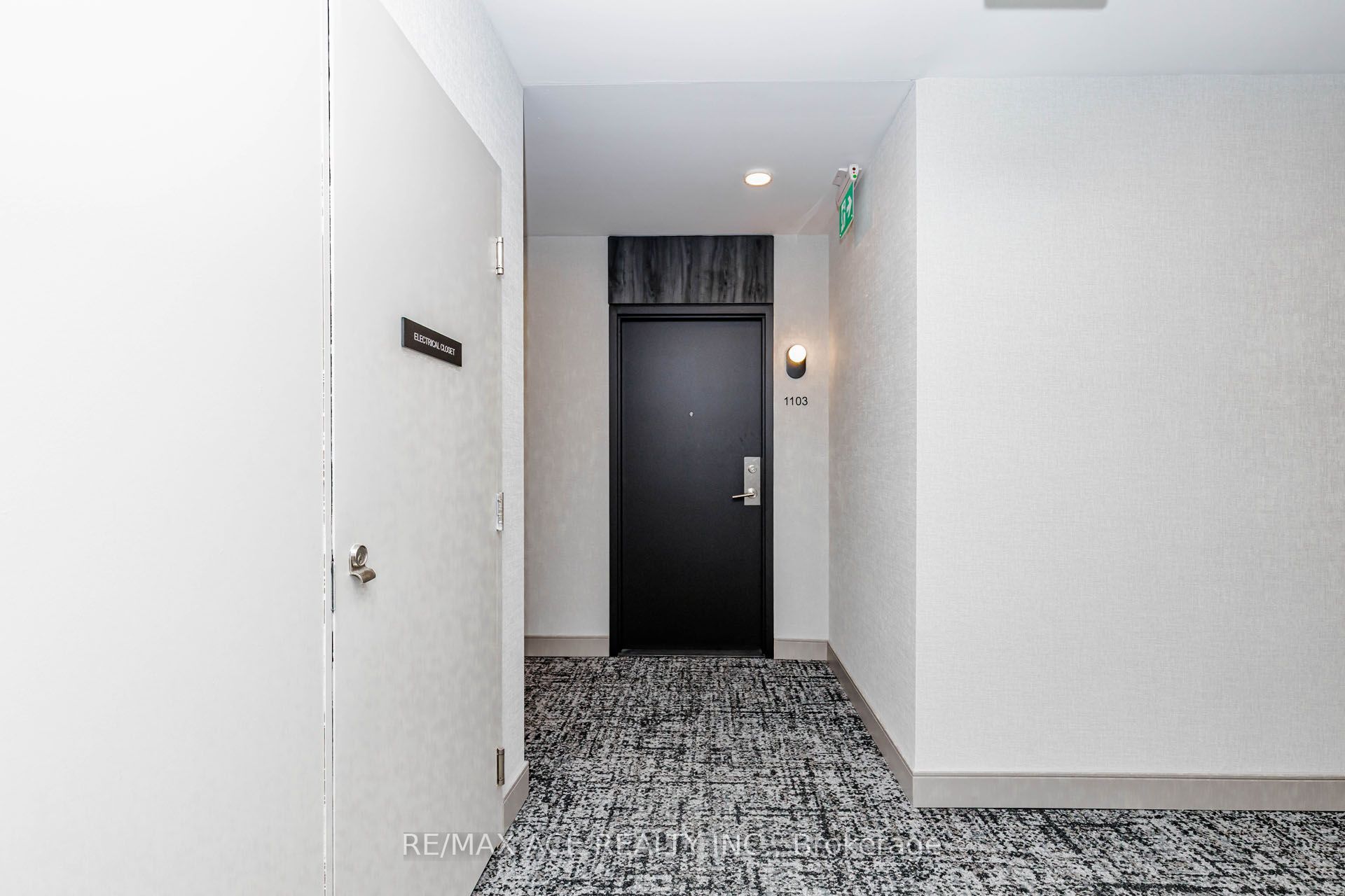 85 Duke Street W 1103 Property Photo 11