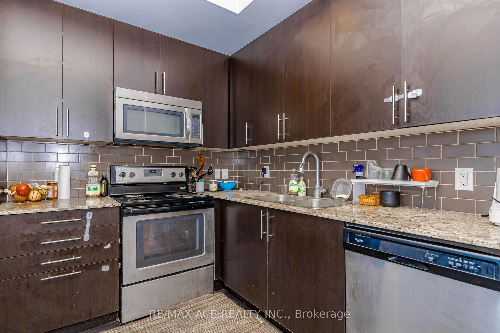 85 Duke Street W 1103 Property Photo 16
