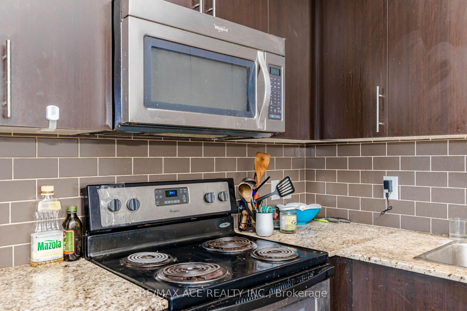 85 Duke Street W 1103 Property Photo 17