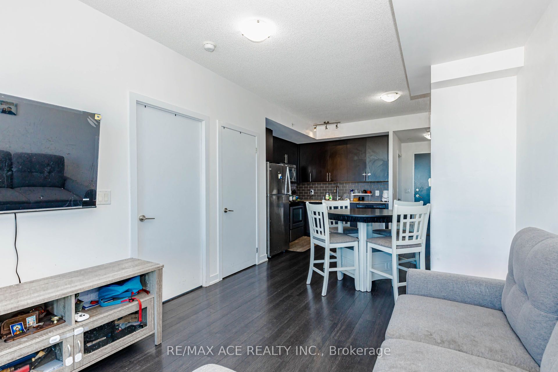 85 Duke Street W 1103 Property Photo 26
