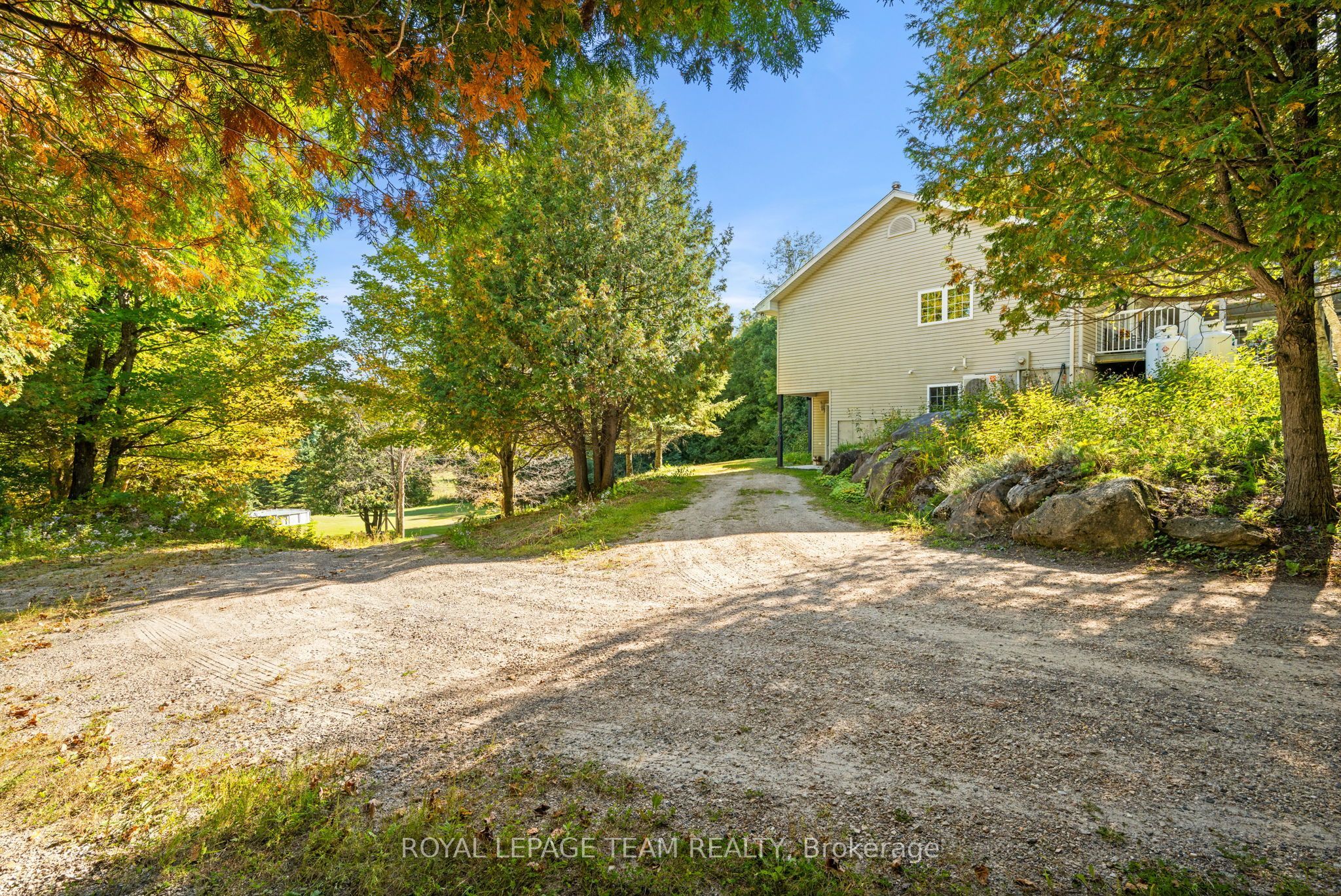 5195 Mcdonald's Corners Road Property Photo 7