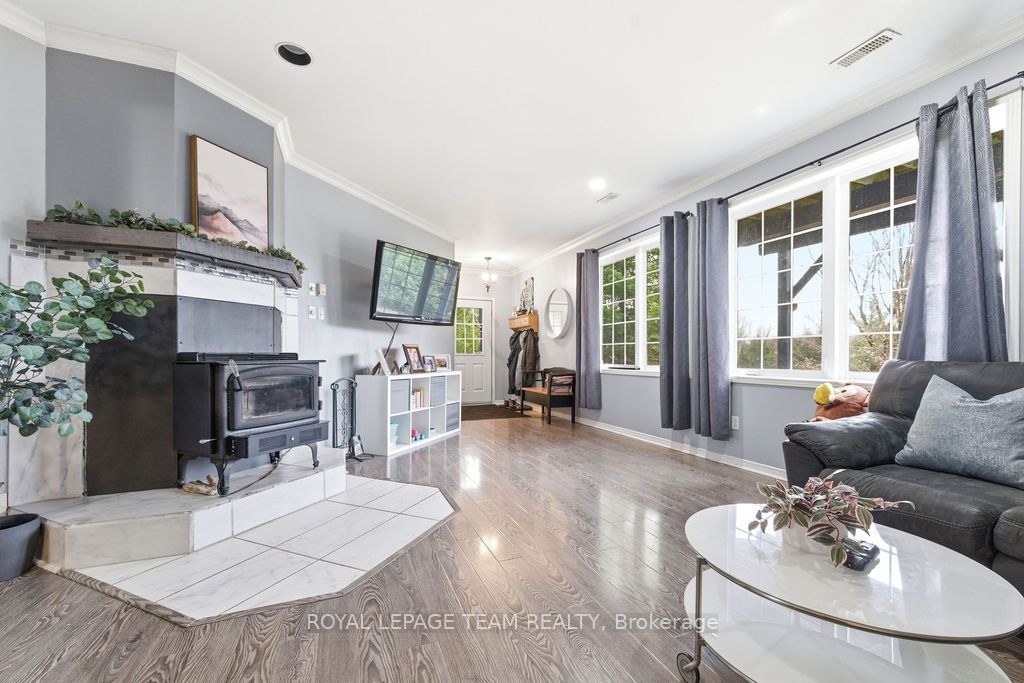 5195 Mcdonald's Corners Road Property Photo 23