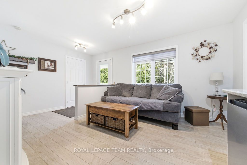 5195 Mcdonald's Corners Road Property Photo 32