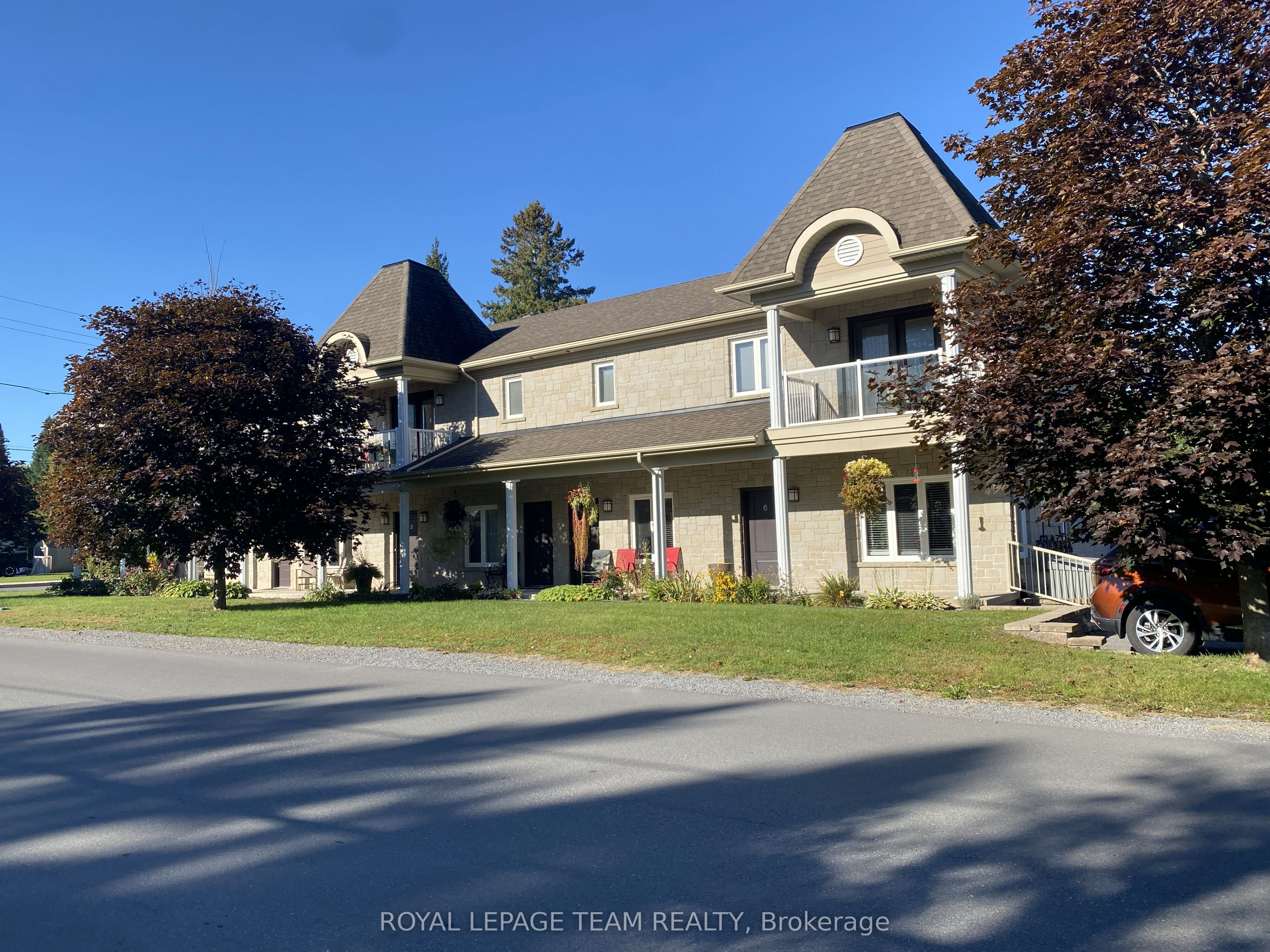 94 Bourdeau Boulevard 6 Property Photo 2