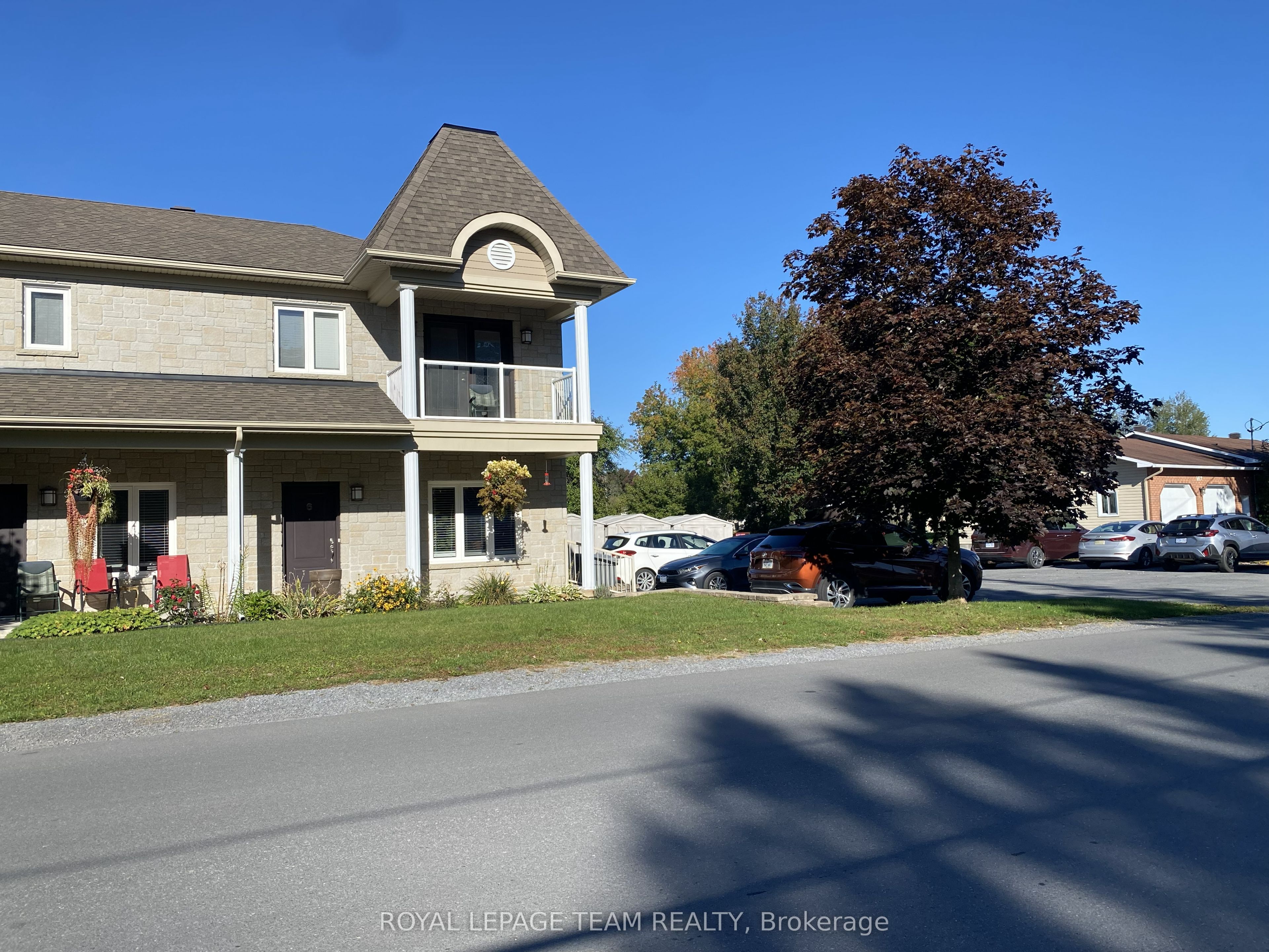94 Bourdeau Boulevard 6 Property Photo 3
