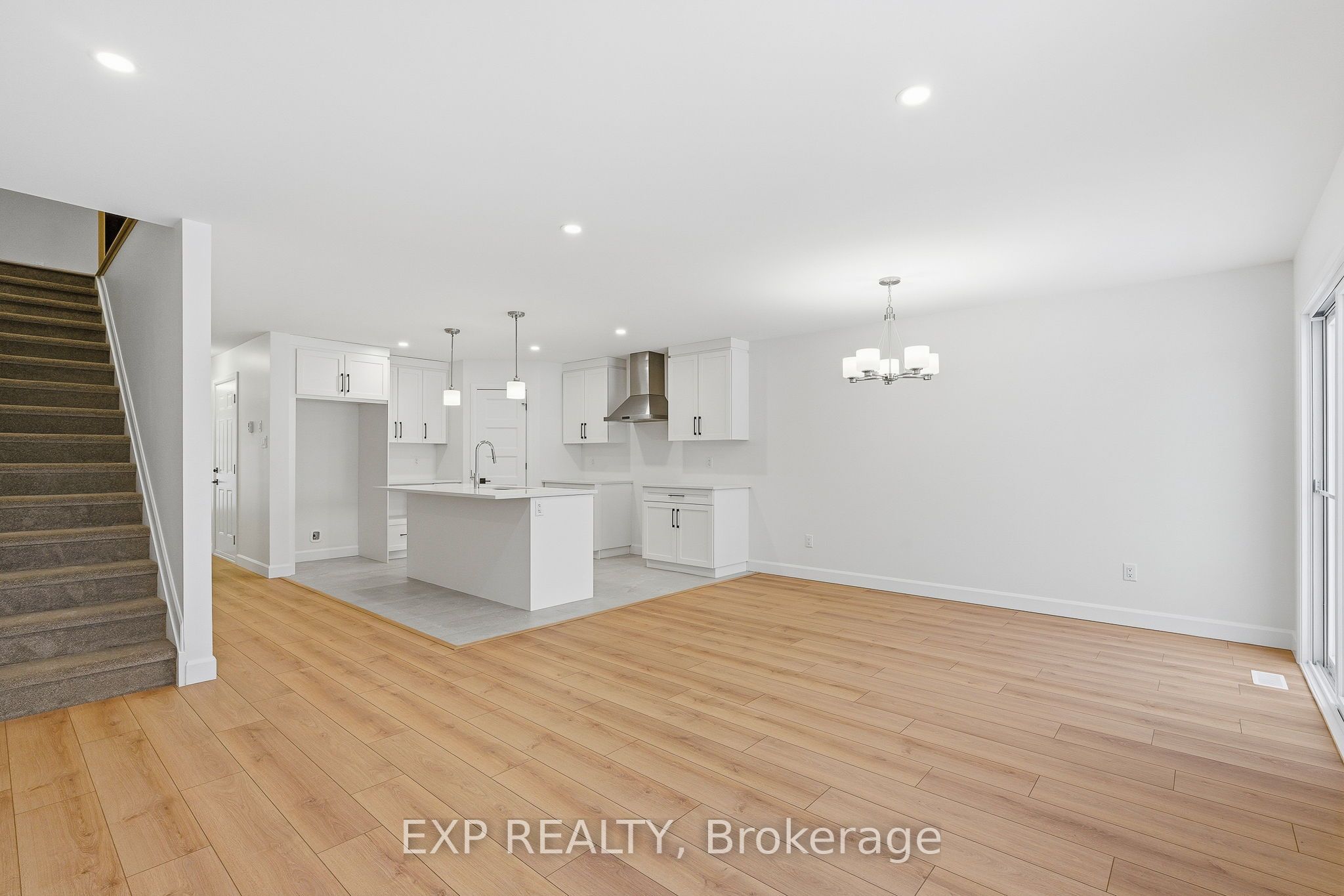 243 Sumac Crescent Property Photo 14