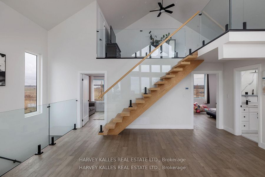 3184 Lakeshore Road Property Photo 17