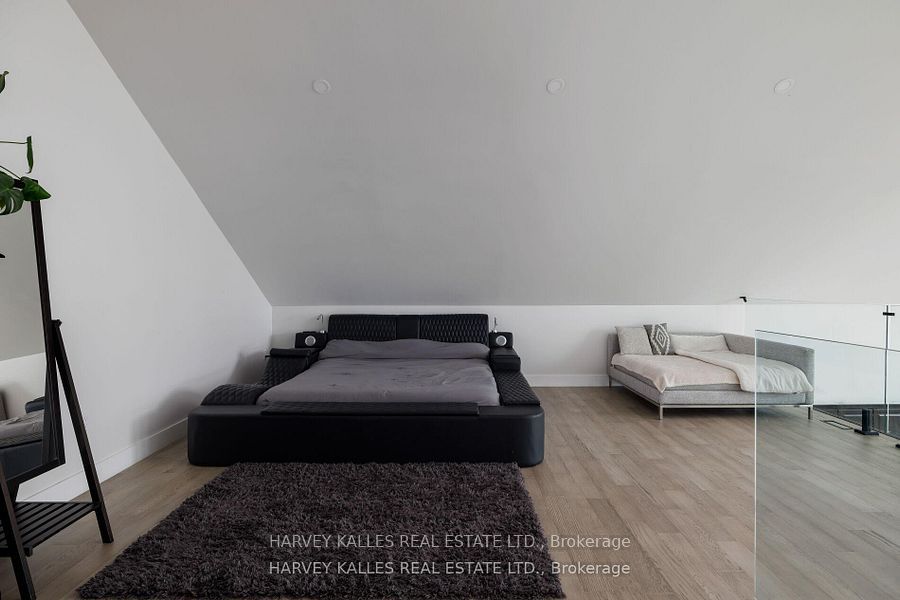 3184 Lakeshore Road Property Photo 18