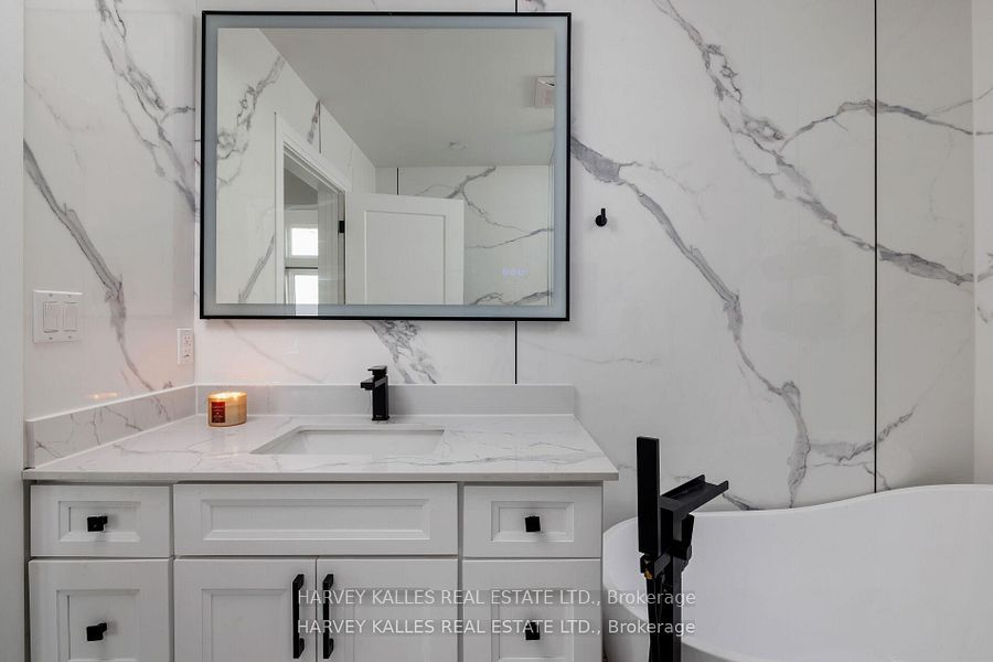 3184 Lakeshore Road Property Photo 22