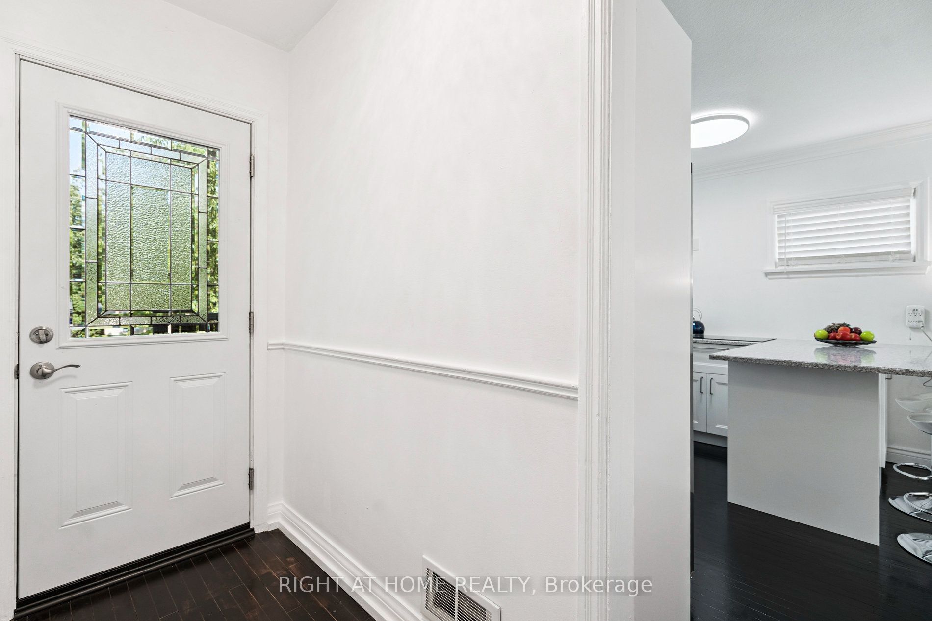 105 Glenridge Avenue Lower Property Photo 27