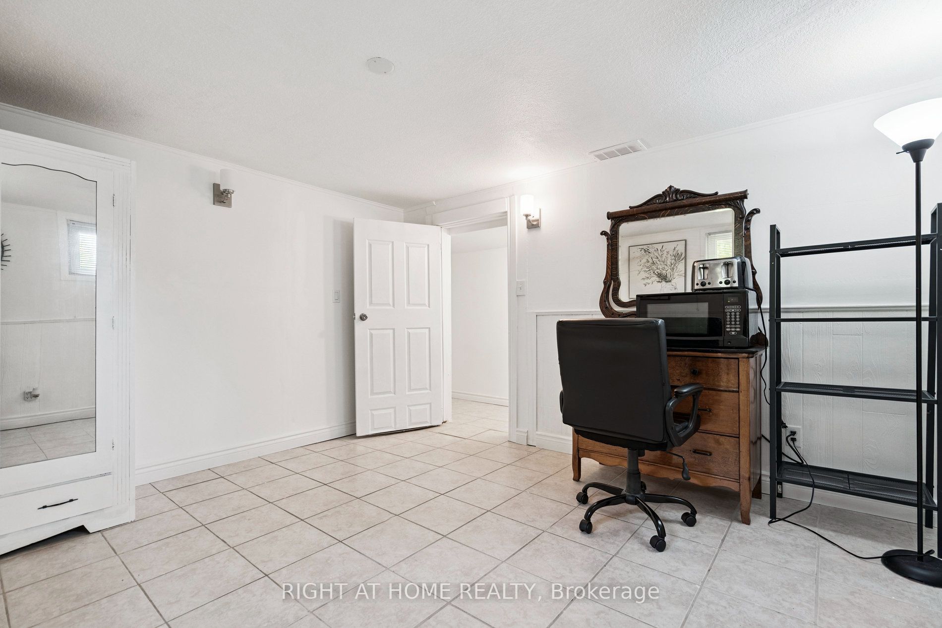 105 Glenridge Avenue Lower Property Photo 34