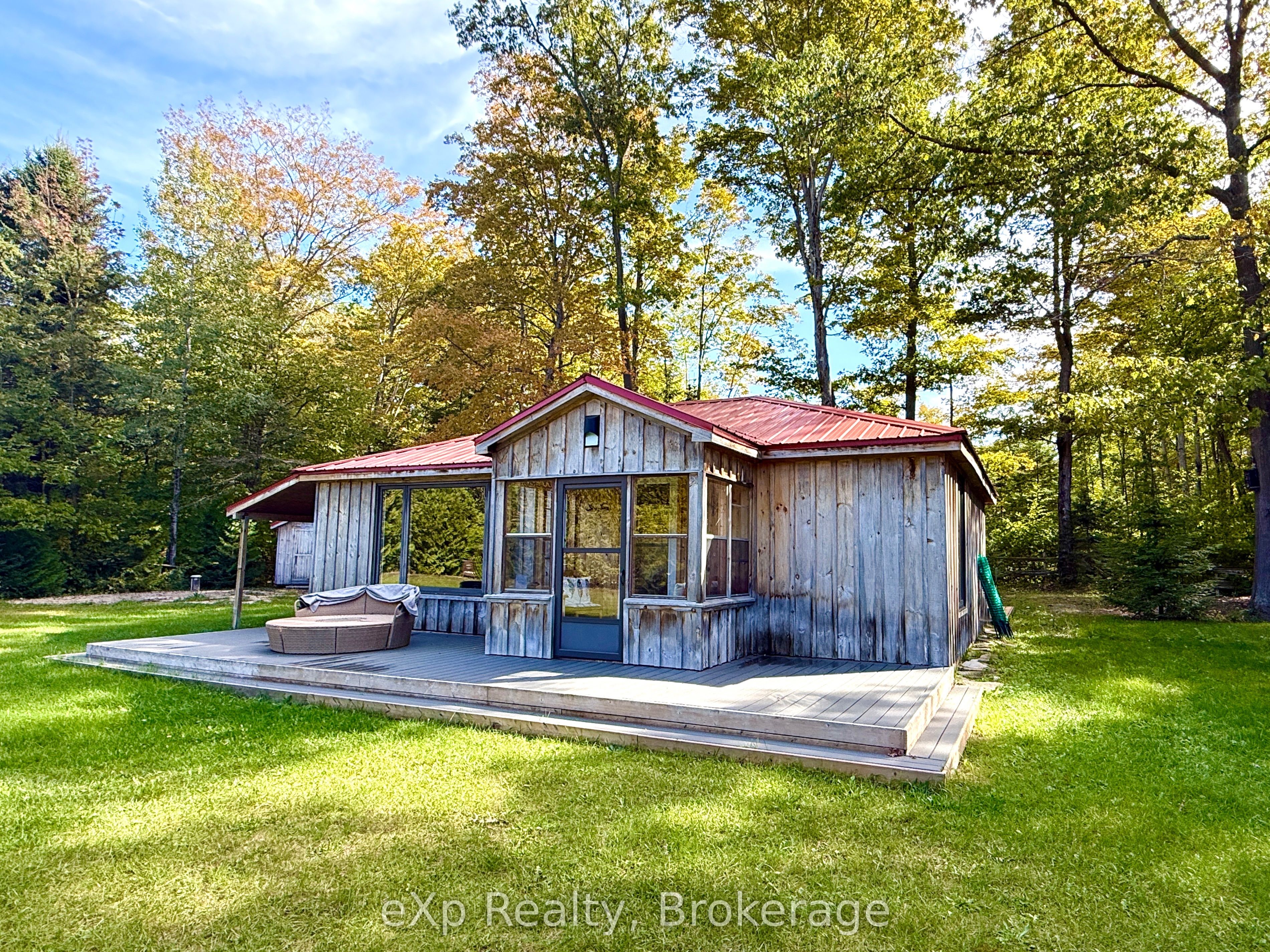 426 Huron Road Property Photo 4