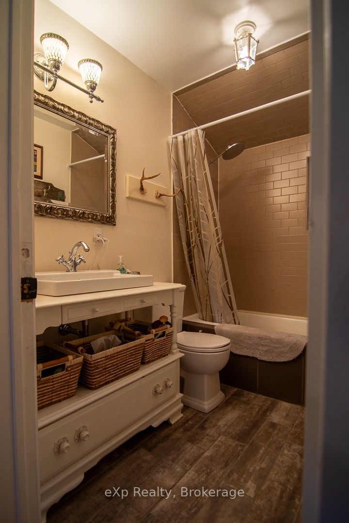 426 Huron Road Property Photo 13