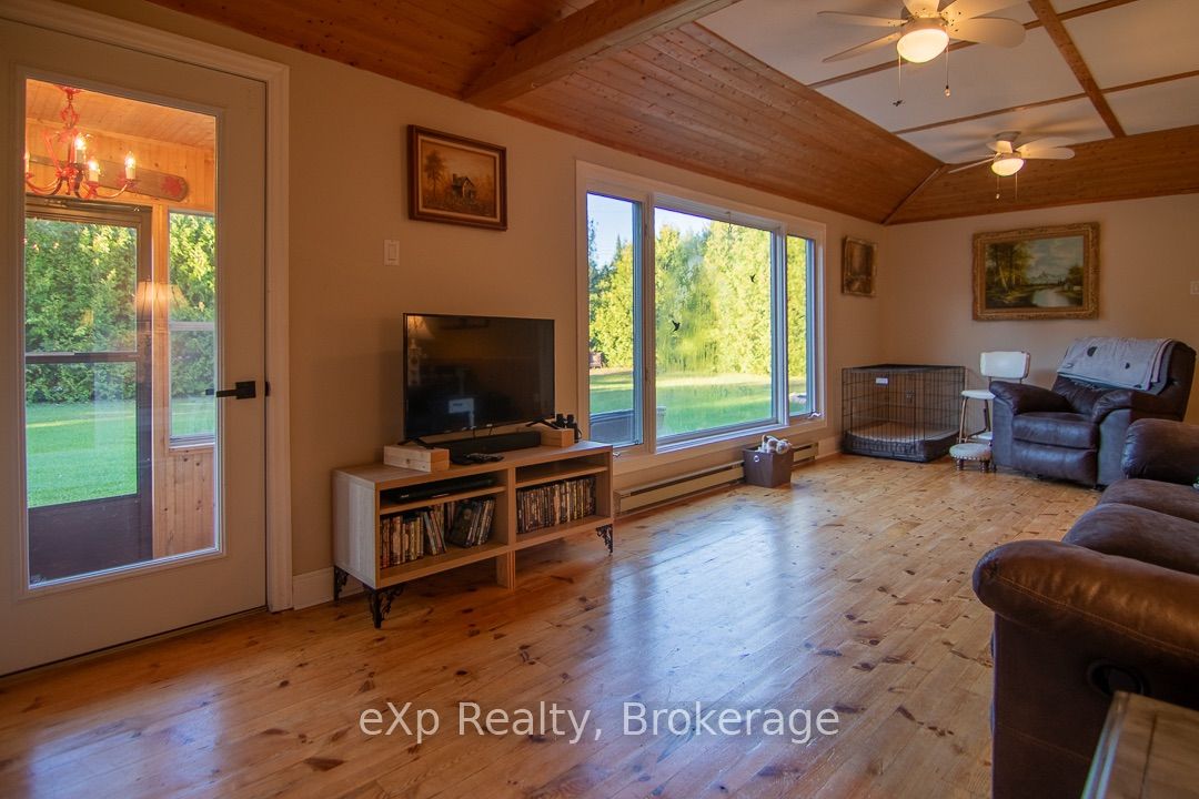 426 Huron Road Property Photo 16