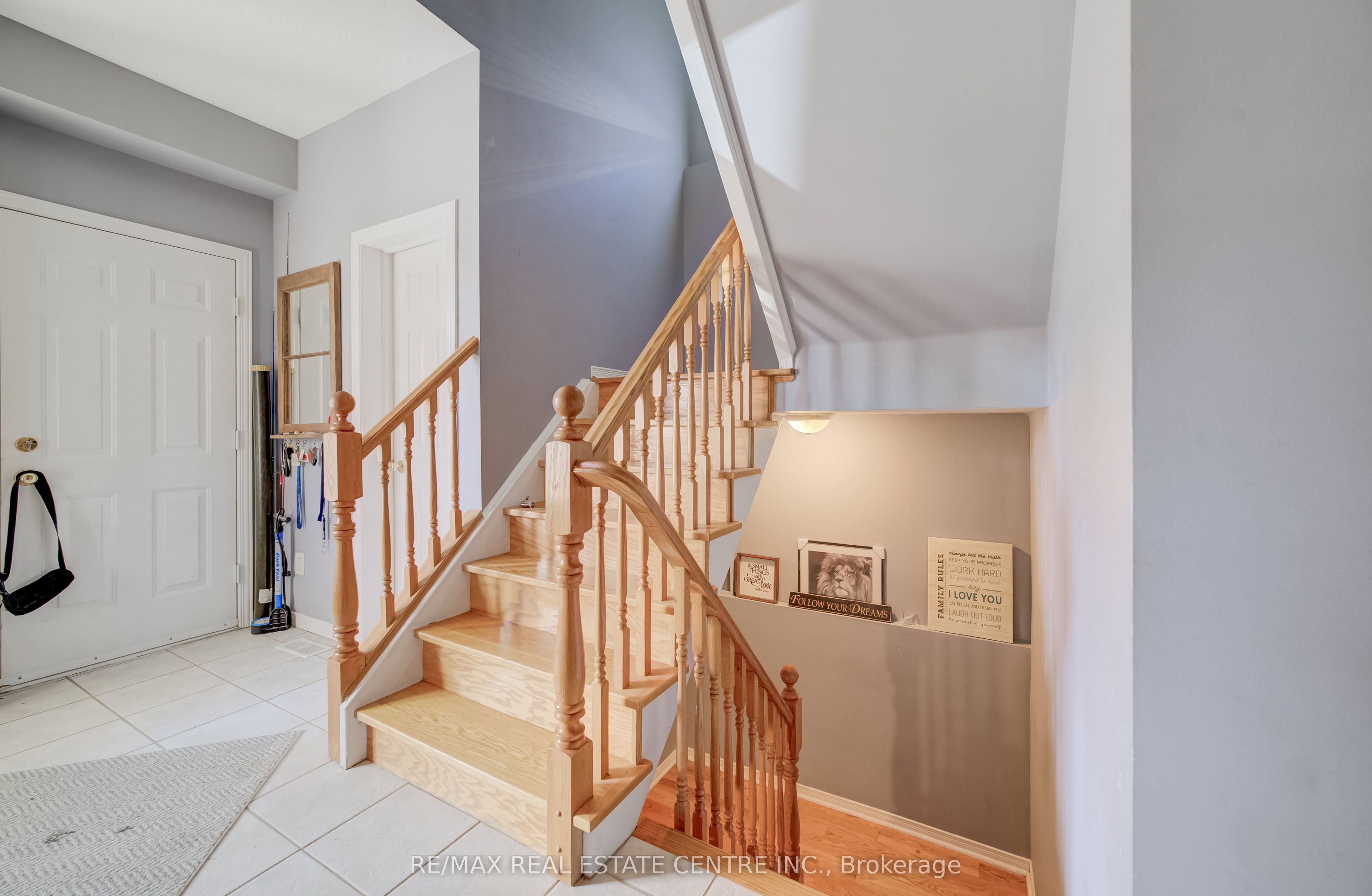 295 Gatehouse Drive Property Photo 6