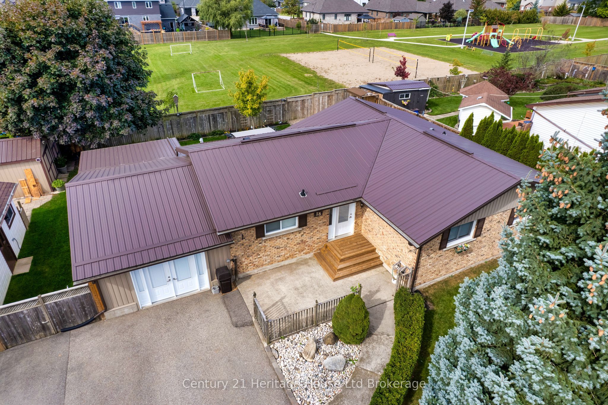 28 Peggy Avenue Property Photo 1