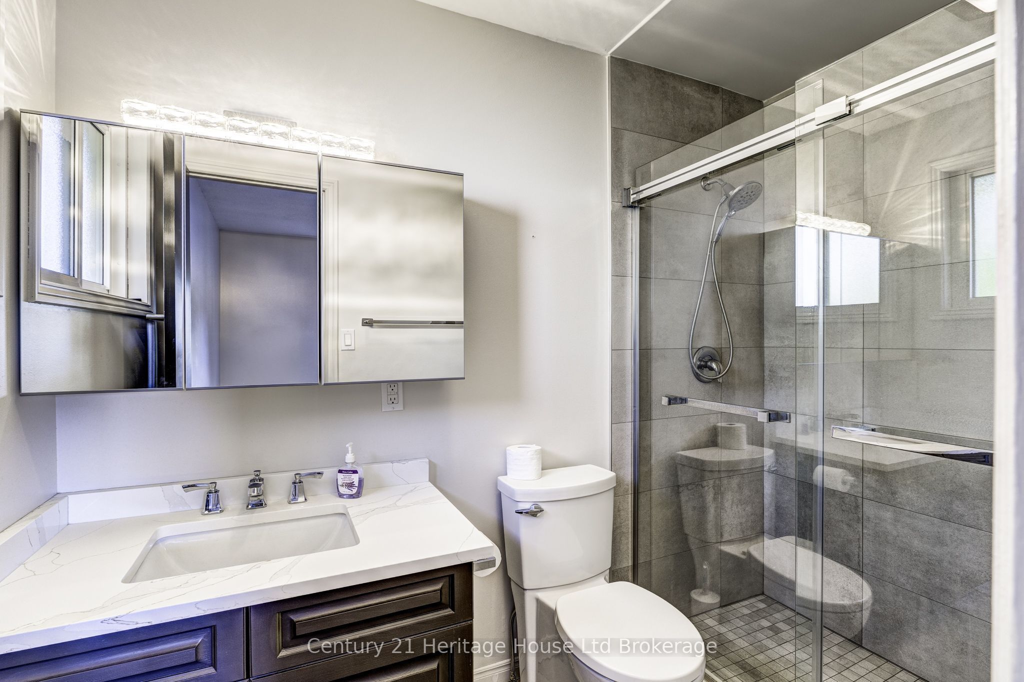 28 Peggy Avenue Property Photo 22